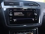 Volkswagen Tiguan 1.5 TSI R-Line Business 150 pk DSG | Camera | Trekhaak | Navigatie | LED Matrix | Stoel- en stuurverwarming | Keyless | Alarm | Elektrische achterklep