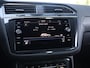 Volkswagen Tiguan 1.5 TSI R-Line Business 150 pk DSG | Camera | Trekhaak | Navigatie | LED Matrix | Stoel- en stuurverwarming | Keyless | Alarm | Elektrische achterklep