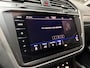 Volkswagen Tiguan 1.4 TSI eHybrid R-Line | Vol optie's | Maxton | Virtual | Trekhaak