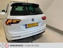 Volkswagen Tiguan 1.5 TSI ACT Highline Business R-Line-1e Eigenaar Zeer netjes met bijna alle opties.Trekhaak-Pano schuifdak-3d
