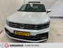 Volkswagen Tiguan 1.5 TSI ACT Highline Business R-Line-1e Eigenaar Zeer netjes met bijna alle opties.Trekhaak-Pano schuifdak-3d