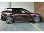 Volvo XC90 T8 Plug-in hybrid AWD Ultra Dark Executive Edition | Bowers & Wilkins | Luchtvering | Panoramadak | Head-Up Display | 360º Camera | Geventileerde Voorstoelen met Massage | Gelamineerde Zijruiten | Charcoal Hemelbekleding |