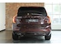 Volvo XC90 T8 Plug-in hybrid AWD Ultra Dark Executive Edition | Bowers & Wilkins | Luchtvering | Panoramadak | Head-Up Display | 360º Camera | Geventileerde Voorstoelen met Massage | Gelamineerde Zijruiten | Charcoal Hemelbekleding |