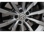 Volkswagen Passat Variant 2.0 TSI 4Motion Elegance Business R | ACC | Head-Up | Camera | BLIS | Stoelverwarming | Keyless | Leder