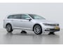 Volkswagen Passat Variant 2.0 TSI 4Motion Elegance Business R | ACC | Head-Up | Camera | BLIS | Stoelverwarming | Keyless | Leder