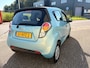 Chevrolet Spark 1.0 16V LE met lichte schade.