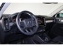 Volvo XC40 1.5 T5 Recharge R-Design - IntelliSafe Assist & Surround - Adaptieve LED koplampen - Parkeercamera achter - Verwarmde voorstoelen & stuur - Parkeersensoren voor & achter - Elektr. bedienb. voorstoelen met geheugen links - Draadloze tel. lader - Extra getint glas - 19' LMV