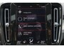 Volvo XC40 1.5 T5 Recharge R-Design - IntelliSafe Assist & Surround - Adaptieve LED koplampen - Parkeercamera achter - Verwarmde voorstoelen & stuur - Parkeersensoren voor & achter - Elektr. bedienb. voorstoelen met geheugen links - Draadloze tel. lader - Extra getint glas - 19' LMV