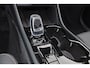 Volvo XC40 B3 Plus Dark - IntelliSafe Assist & Surround - 360º Camera - Harman/Kardon audio - Verwarmde voorstoelen & stuur - Parkeersensoren voor & achter - Elektr. bedienb. voorstoelen met geheugen links - Draadloze tel. lader - Standkachel - Extra getint glas - 18' LMV