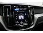 Volvo XC60 2.0 T6 Plug-in hybrid AWD Plus Bright | Trekhaak | Panoramadak |  | 360 graden camera | Elektrisch verstelbare en verwarmbare voorstoelen met geheugen| Premium audio by Harman Kardon  | Adaptive Cruise & Pilot Assist