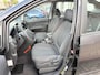 Kia Carens 2.0 CVVT X-tra 7p. Airco, Elektr. ramen en spiegels,L.M.Velgen,Stuurbekrachtiging