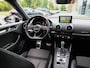 Audi A3 Sportback 1.5TFSI S-Line Black optic 18-Inch Navi Afgevlakt RS-Stuur Priveglas H-Leder