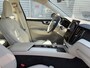 Volvo XC60 T6 Plug-in hybrid AWD Ultra Bright / 22" Velgen / Luchtvering / Mulberry Red / Blond geventileerd nappa leder /