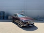 Volvo XC60 T6 Plug-in hybrid AWD Ultra Bright / 22" Velgen / Luchtvering / Mulberry Red / Blond geventileerd nappa leder /