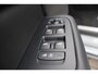 Volvo V60 2.0 T6 Plug-in Hybrid AWD Essential Bright | PHEV Long Range | Trekhaak | Lederen Bekleding | Achteruitrijcamera | Parkeersensoren | Stoelverwarming voor en achter | Cruise Control Adaptief | BLIS | Google Navigatie | Apple Carplay | Android Auto