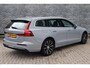 Volvo V60 2.0 T6 Plug-in Hybrid AWD Essential Bright | PHEV Long Range | Trekhaak | Lederen Bekleding | Achteruitrijcamera | Parkeersensoren | Stoelverwarming voor en achter | Cruise Control Adaptief | BLIS | Google Navigatie | Apple Carplay | Android Auto