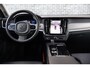Volvo V90 2.0 T8 Plug-in Hybrid AWD Ultra Dark | PHEV Long Range | Trekhaak | Panoramadak | Head-up Display | Harman Kardon Audio | 360 Graden Camera | Keyless Entry | Elektrische Achterklep | Elektrisch Verstelbare Voorstoelen | Stoelverwarming voor en achter | Cruise Control Adaptief | BLIS | Google Navigatie | Apple Carplay | Android Auto