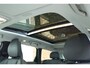 Volvo V90 T8 Plug-in hybrid AWD Ultra Dark | 100% SOH | Luchtvering | Panoramadak | Semi-Elektrische inklapbare Trekhaak | Verwarmbare voorstoelen met massagefunctie | Premium audio by Bowers & Wilkins | Head-up display | 360° Parkeercamera | Parkeersensoren voor + achter |