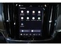 Volvo V90 T8 Plug-in hybrid AWD Ultra Dark | 100% SOH | Luchtvering | Panoramadak | Semi-Elektrische inklapbare Trekhaak | Verwarmbare voorstoelen met massagefunctie | Premium audio by Bowers & Wilkins | Head-up display | 360° Parkeercamera | Parkeersensoren voor + achter |