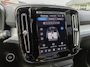 Volvo XC40 B4 211PK Plus Dark | 360 | H&K | Trekhaak | Schuif/kantel dak | Nubuck | 20" | Memory | Stoel/stuurverwarmd |