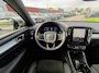 Volvo XC40 B4 211PK Plus Dark | 360 | H&K | Trekhaak | Schuif/kantel dak | Nubuck | 20" | Memory | Stoel/stuurverwarmd |