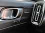 Volvo XC40 B4 211PK Plus Dark | 360 | H&K | Trekhaak | Schuif/kantel dak | Nubuck | 20" | Memory | Stoel/stuurverwarmd |