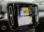 Volvo XC40 B4 211PK Plus Dark | 360 | H&K | Trekhaak | Schuif/kantel dak | Nubuck | 20" | Memory | Stoel/stuurverwarmd |