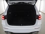Mercedes-Benz B-klasse 220 Launch Edition Premium Plus | AMG | Panoramadak | Multispaaks lichtmetalen velgen | Memory |