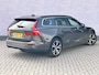 Volvo V60 2.0 B4 Core | Trekhaak | Achteruitrijcamera | Parkeersensoren | Keyless Entry | Elektrische Achterklep | Stoelverwarming voor en achter | Lichtmetalen Velgen 18 inch | Navigatie | Apple Carplay | Android Auto