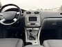 Ford Focus 1.6 Titanium, climatronic, cruisecontrol, pdc, trekhaak, zeer nette auto !!