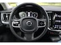 Volvo V60 2.0 T5 Momentum | CARPLAY | CLIMA | CRUISE | CAMERA | TREKHAAK | LEDER | ZEER MOOIE DEALER ONDERHOUDEN AUTO |