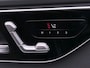 Mercedes-Benz C-klasse 300 e AMG Nightpakket | Panoramadak | Trekhaak | Alarm | Sfeerverlichting | Memory | CarPlay | Dode Hoek Ass | Inclusief 24 maanden Mercedes-Benz Certified garantie voor Europa.