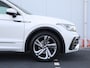 Volkswagen Tiguan 1.5 TSI R-Line Business+ 150pk DSG | Dealer onderhouden | Trekhaak | Camera | LED Matrix | Cruise control | Climate control | Elektrische achterklep |