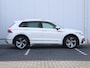 Volkswagen Tiguan 1.5 TSI R-Line Business+ 150pk DSG | Dealer onderhouden | Trekhaak | Camera | LED Matrix | Cruise control | Climate control | Elektrische achterklep |