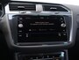 Volkswagen Tiguan 1.5 TSI R-Line Business+ 150pk DSG | Dealer onderhouden | Trekhaak | Camera | LED Matrix | Cruise control | Climate control | Elektrische achterklep |