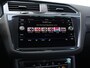 Volkswagen Tiguan 1.5 TSI R-Line Business+ 150pk DSG | Dealer onderhouden | Trekhaak | Camera | LED Matrix | Cruise control | Climate control | Elektrische achterklep |