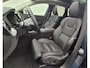 Volvo XC60 2.0 T6 Phev AWD Plus Dark 19” Wielen - Panoramadak - Lighting – Harman Kardon Audio - 360 Cam - Alarm - Climate - Privacy Glass – 2250 KG Trekgewicht - RA000 Interieur Zwart Leder – Power seats met memory - Full led koplampen