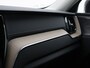 Volvo XC60 T6 PLUG-IN HYBRID ULTRA DARK LUCHTVERING HARMAN KARDON TREKHAAK 360GR CAM
