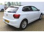 Volkswagen Polo 1.0 TSI Highline Business | Incl. 12 maanden Garantie | Stoelverwarming | Achteruitrijcamera | Adaptive cruise controle | Parkeersensoren V+A | Apple CarPlay/Android Auto | Navigatie via CarPlay | 15 Inch LMV | Climate controle | Keyless Entry/start | LED Koplampen | Elektrische ramen V/A |