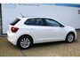 Volkswagen Polo 1.0 TSI Highline Business | Incl. 12 maanden Garantie | Stoelverwarming | Achteruitrijcamera | Adaptive cruise controle | Parkeersensoren V+A | Apple CarPlay/Android Auto | Navigatie via CarPlay | 15 Inch LMV | Climate controle | Keyless Entry/start | LED Koplampen | Elektrische ramen V/A |