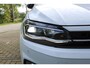 Volkswagen Polo 1.0 TSI Highline Business | Incl. 12 maanden Garantie | Stoelverwarming | Achteruitrijcamera | Adaptive cruise controle | Parkeersensoren V+A | Apple CarPlay/Android Auto | Navigatie via CarPlay | 15 Inch LMV | Climate controle | Keyless Entry/start | LED Koplampen | Elektrische ramen V/A |