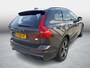 Volvo XC60 2.0 T6 Plug-in Hybrid AWD Plus Dark | PHEV Long Range | Trekhaak | Panoramadak | Achteruitrijcamera | Keyless Entry | Elektrische Achterklep | Elektrisch Verstelbare Voorstoelen | Stoelverwarming voor en achter | Cruise Control Adaptief | BLIS | Google Navigatie | Apple Carplay | Android Auto