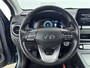 Hyundai Kona Electric EV Fashion 64 kWh | SOH 96.1% | Trekhaak fietsendrager | Achteruitrij camera | Dodehoek detectie | Stoelverwarming |
