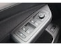 Volkswagen Golf 1.5 eHybrid 204pk Life Edition | SoH 100% | Zwenkbare Trekhaak | 18 inch LMV | Dodehoeksensoren |