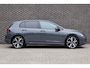 Volkswagen Golf 1.5 eHybrid 204pk Life Edition | SoH 100% | Zwenkbare Trekhaak | 18 inch LMV | Dodehoeksensoren |