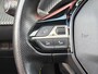 Peugeot 2008 1.2 PureTech GT-Line 130pk | Navigatie | Getint Glas | L.M. | Camera | | Achterbank in delen neerklapbaar | Achteruitrijcamera | Airco (automatisch)