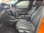 Peugeot 2008 1.2 PureTech GT-Line 130pk | Navigatie | Getint Glas | L.M. | Camera | | Achterbank in delen neerklapbaar | Achteruitrijcamera | Airco (automatisch)