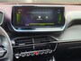 Peugeot 2008 1.2 PureTech GT-Line 130pk | Navigatie | Getint Glas | L.M. | Camera | | Achterbank in delen neerklapbaar | Achteruitrijcamera | Airco (automatisch)