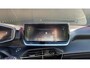 Peugeot 2008 1.2 PureTech GT-Line 130pk | Navigatie | Getint Glas | L.M. | Camera | | Achterbank in delen neerklapbaar | Achteruitrijcamera | Airco (automatisch)