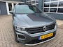 Volkswagen T-Roc 1.5 TSI Sport Business R-Line / Pano / ACC / Led / IQ Drive / Camera / Trekhaak .